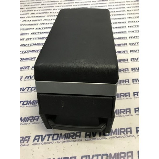 Подлокотник заднего сидения Opel Meriva A 2003-2010 13153350